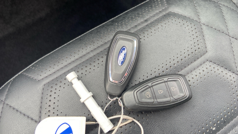 Ford Focus 1.0 EcoBoost Hybrid mHEV ST-Line X 5dr Petrol Hatchback